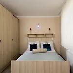 Carvan Ξενοδοχείο *